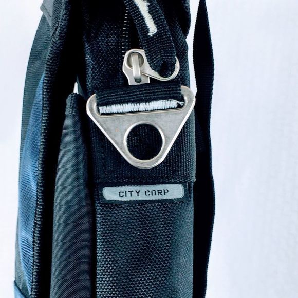Ogio Findlayson Vodka City Corp Messenger Bag Promo Black Laptop Crossbody Strap - Picture 8 of 14